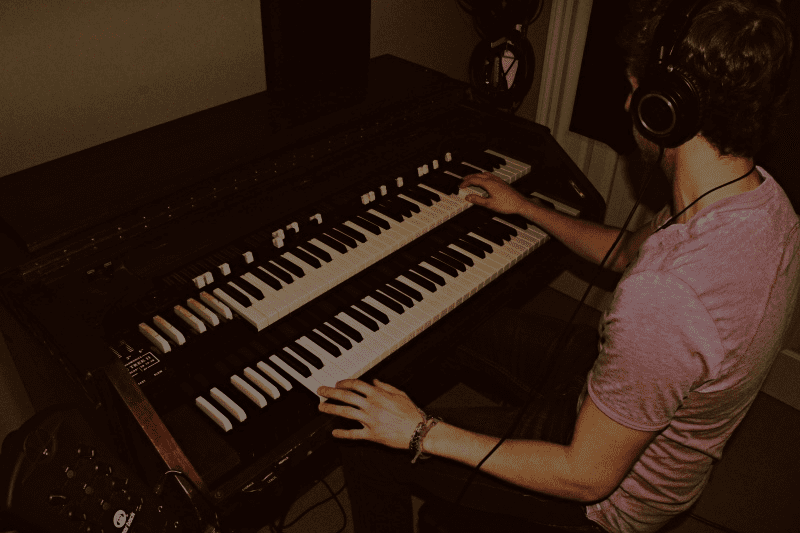  - SongShop Online Song Pitching & Licensing  